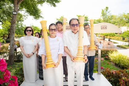 ภาพงานถวายเทียนพรรษา วัดป่าเลิศธรรมนิมิต ลำดับที่ 1-9