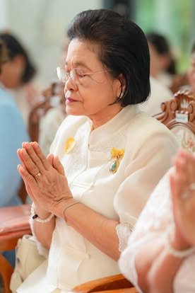 ภาพงานถวายเทียนพรรษา วัดป่าเลิศธรรมนิมิต ลำดับที่ 2-60
