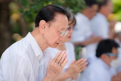 ภาพงานถวายเทียนพรรษา วัดป่าเลิศธรรมนิมิต ลำดับที่ 1-74