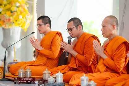 ภาพงานถวายเทียนพรรษา วัดป่าเลิศธรรมนิมิต ลำดับที่ 2-75