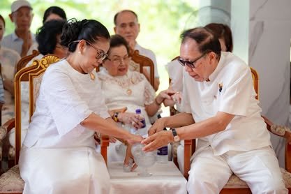ภาพงานถวายเทียนพรรษา วัดป่าเลิศธรรมนิมิต ลำดับที่ 2-169