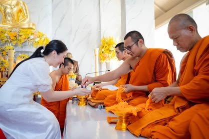 ภาพงานถวายเทียนพรรษา วัดป่าเลิศธรรมนิมิต ลำดับที่ 1-196